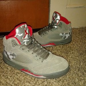 Air Jordan 5 Retro (Grey Camo Suede)